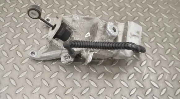 Audi A4 S4 B9 8W Engine mounting bracket 4M0199308AD
