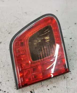 Toyota Avensis T270 Tailgate rear/tail lights