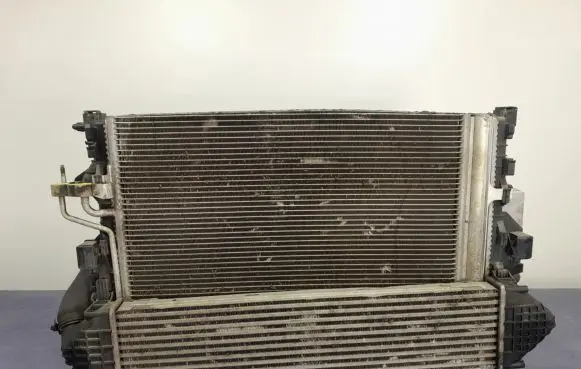 Ford Grand C-MAX Coolant radiator 6g91-8005-fd