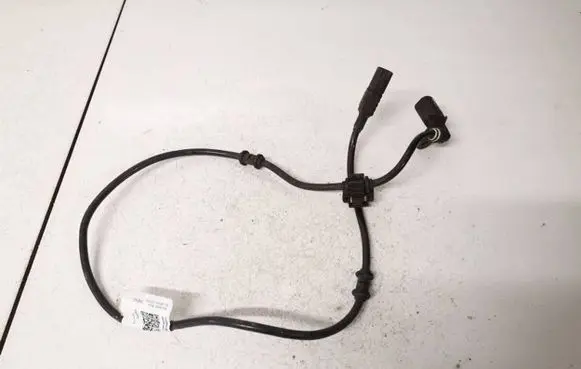 Mercedes-Benz ML W163 ABS brake wheel speed sensor a1635400717