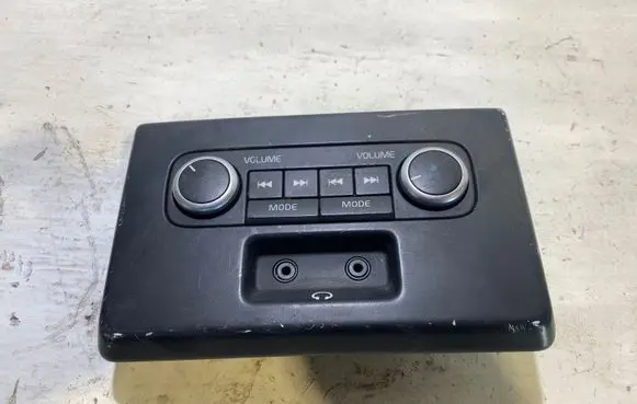 Volvo S80 Head unit multimedia control P251100046 39872024 07W25E03