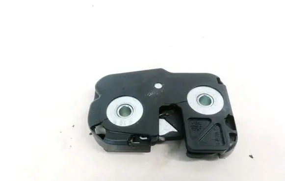 Volkswagen Polo IV 9N3 Seat back rest lock catch 