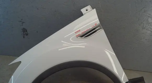 Ford Kuga I Fender 8V4116016A