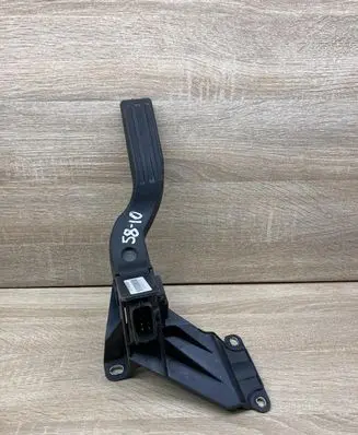 Ford Mondeo Mk III Accelerator throttle pedal 2S719F836DA