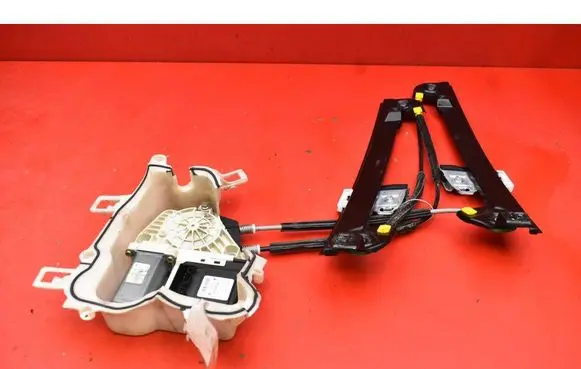 Seat Altea XL Front door window regulator with motor 5P0837401A