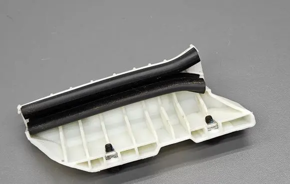 Citroen C3 Rear door windshield rail 9682972680