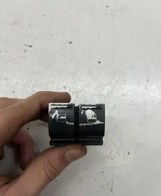 Volkswagen Golf V Electric window control switch 1K3959857