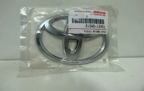 Toyota Aygo X Manufacturer badge logo/emblem 75431-0H010