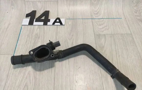 Audi A6 S6 C6 4F Engine coolant pipe/hose 038121132G