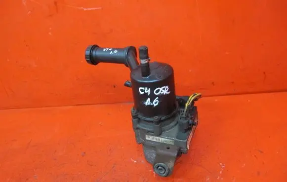 Citroen C4 I Power steering pump 9657613580