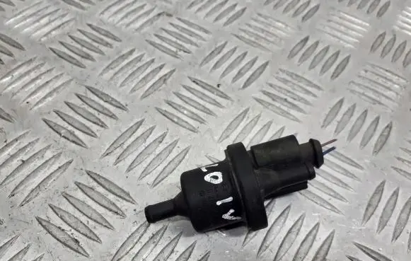 Volkswagen Polo IV 9N3 Valve 