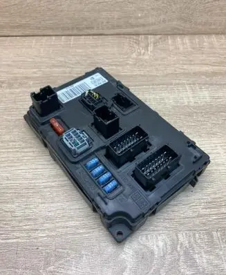 Peugeot 407 Fuse module 9656148180 S120017001H