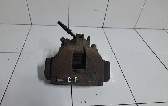 Volvo XC70 Front brake caliper