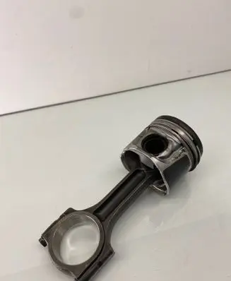 Piston with connecting rod