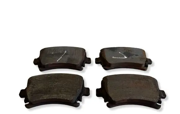 Audi TT TTS Mk2 Brake pads (rear) BREMBO