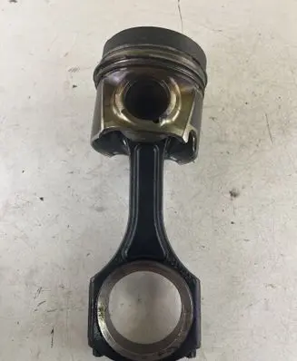 Jeep Compass Piston with connecting rod 65100