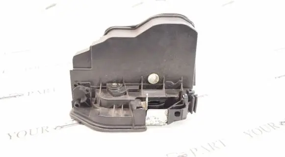 BMW X3 F25 Front door lock 7318416