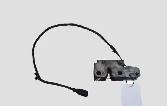 Volkswagen Golf VI Engine bonnet/hood lock/catch