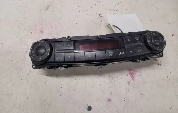 Mercedes-Benz E W211 Climate control unit 2118302385 00043706