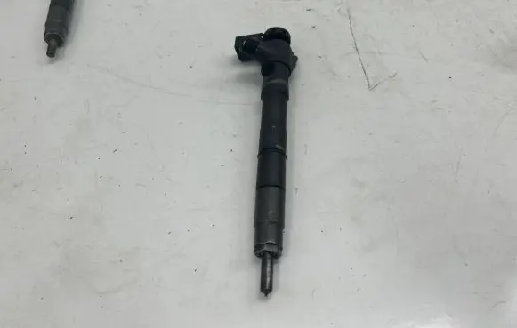 Audi Q2 - Fuel injector 04L130277AN