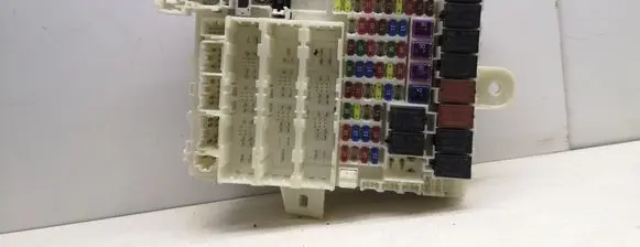 Honda Insight Fuse module TM8G110