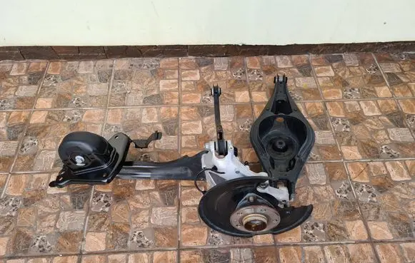 Volvo XC40 Rear wheel hub spindle/knuckle 32246249 200315150502
