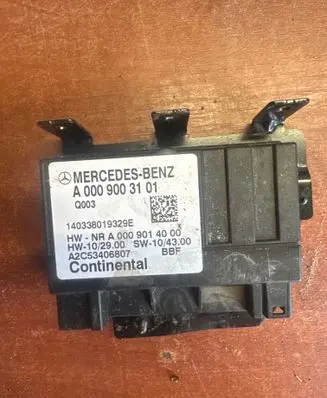 Mercedes-Benz Sprinter W906 Fuel injection pump control unit/module A0009003101 A0009014000 140338019329E