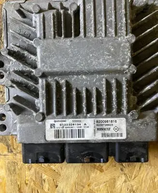 Renault Laguna III Engine control unit/module 8200726923 8200981816 S122326134