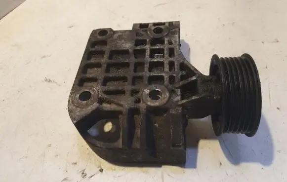 Volkswagen Touareg I Generator/alternator bracket 059903143P