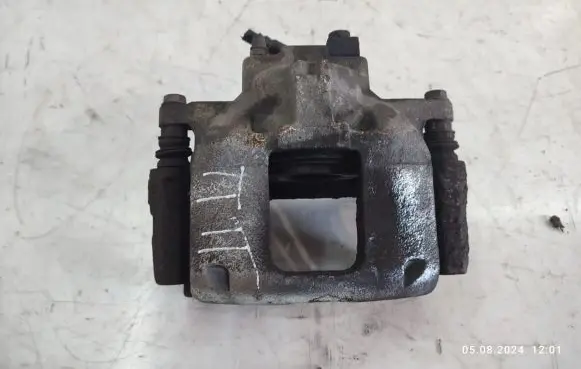Chrysler Grand Voyager V Front brake caliper