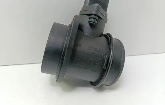 Volkswagen PASSAT B5.5 Mass air flow meter 0280218063 06A906461L