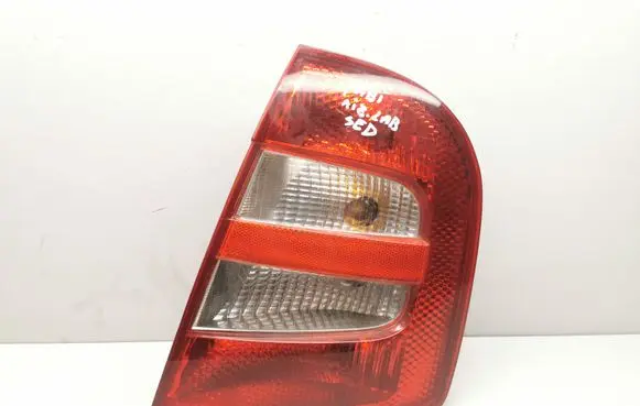 Skoda Fabia Mk1 (6Y) Rear/tail lights ZSB6Y6945096 6Y6945112