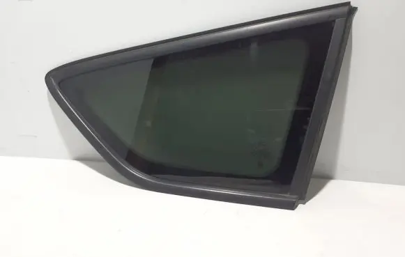 Ford Kuga II Rear side window 2066176