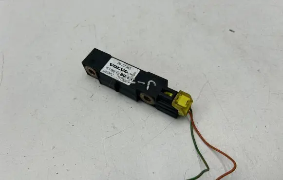 Volvo S70 V70 V70 XC Airbag deployment crash/impact sensor 8622365 005962 17060