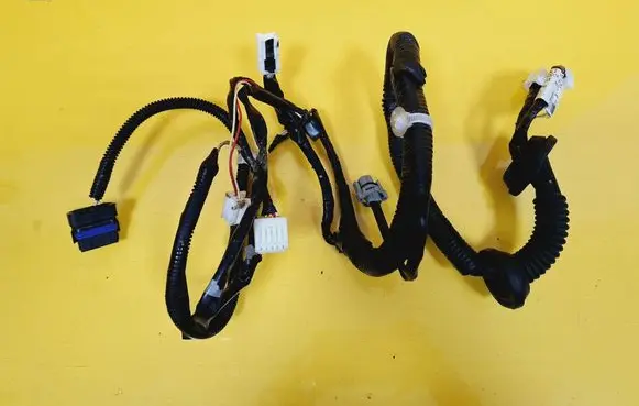 Nissan Note (E11) Front door wiring loom 241259U14C