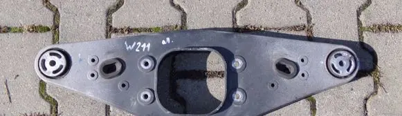 Mercedes-Benz E W211 Rear differential/diff mount bracket A2303521806