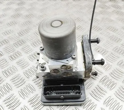 Mercedes-Benz C W205 ABS Pump A2059005944