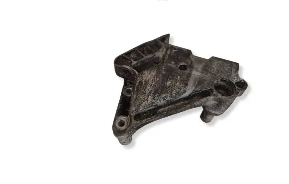 Volkswagen Touran III Engine mounting bracket 04L199207