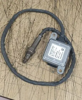 Mercedes-Benz C W205 Lambda probe sensor A0009053706