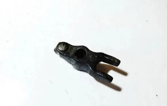 Opel Insignia A Fuel Injector clamp holder