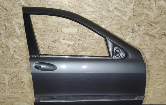 Mercedes-Benz S W220 Front door