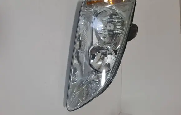 Ford Focus Headlight/headlamp 4M5113K060AA VP4M5X13K060AA