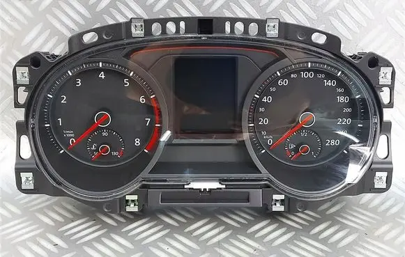 Volkswagen Golf VII Speedometer (instrument cluster) 5G1920656A