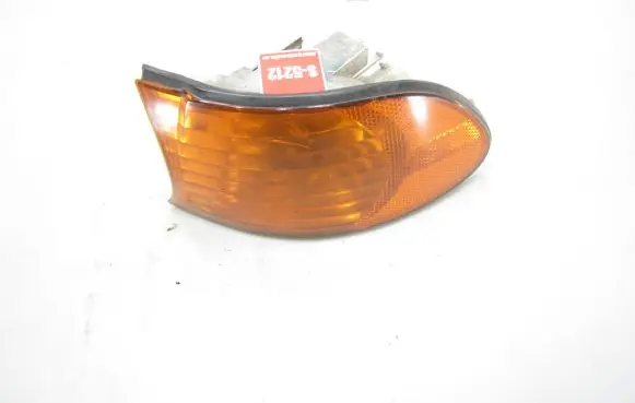 BMW 7 E38 Front indicator light 1315106941 8379107