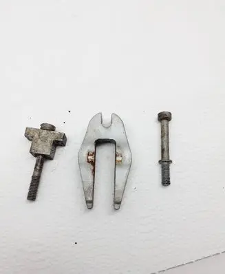 Subaru Outback (BS) Fuel Injector clamp holder