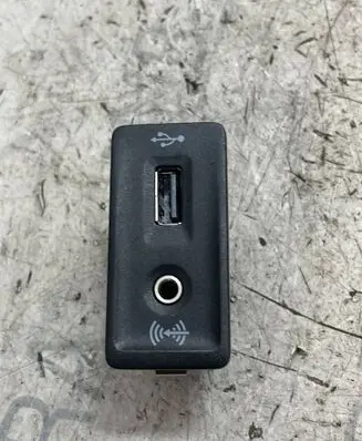 Audi Q5 SQ5 EUR ISO radio connector 5G0035223 11600100829