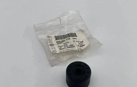 Volkswagen PASSAT B8 Wheel nut cap/cover 3C0601173 3C06011739B9