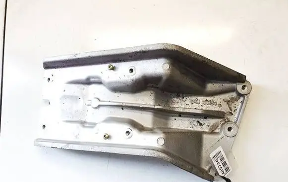Rover 75 Engine mounting bracket QMU100950