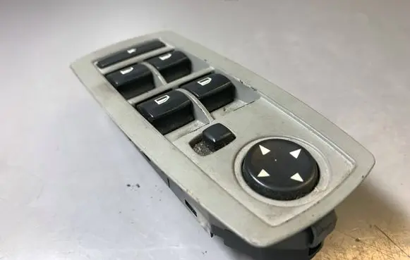 BMW X3 E83 Electric window control switch 3414352