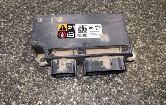 Buick Encore I Airbag control unit/module 13517436